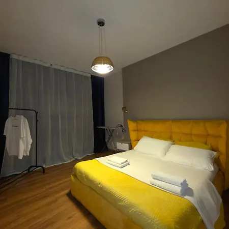 Aura Skanderbeg Square Daire Tiran