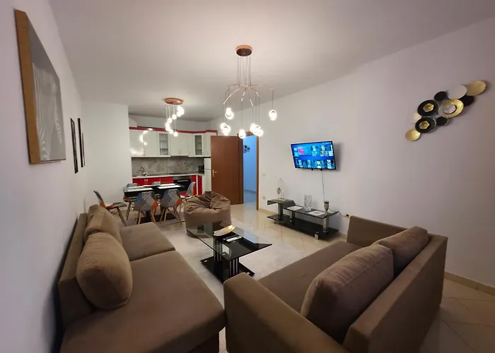 Aura Skanderbeg Square