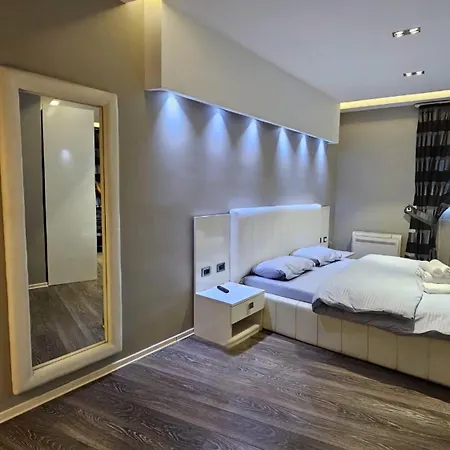 Apartment Aura Skanderbeg Square Tirana