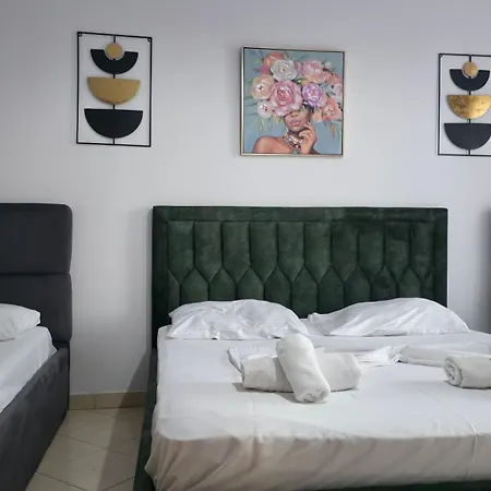 Aura Skanderbeg Square Apartament