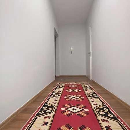 Aura Skanderbeg Square Apartman Tirana