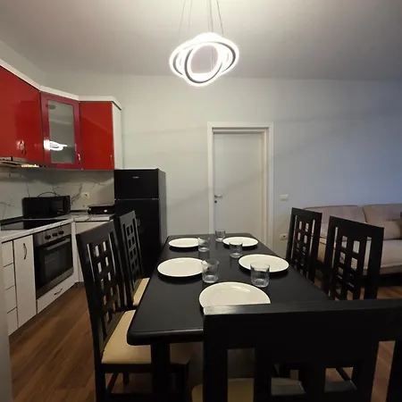 Aura Skanderbeg Square Apartament
