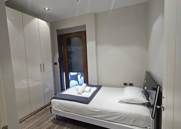 Aura Skanderbeg Square Appartement Tirana