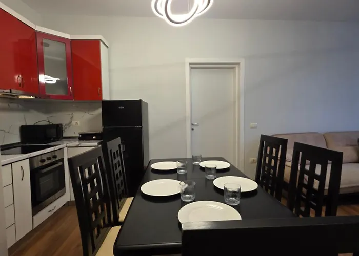 Aura Skanderbeg Square Apartment